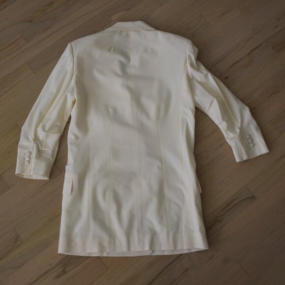 Frame x Imaan Darted Off White long Blazer, 3/4 ruffled sleeves - Picture 4 of 13